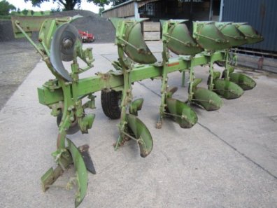 Dowdeswell 140 Series Delta furrow MA plough