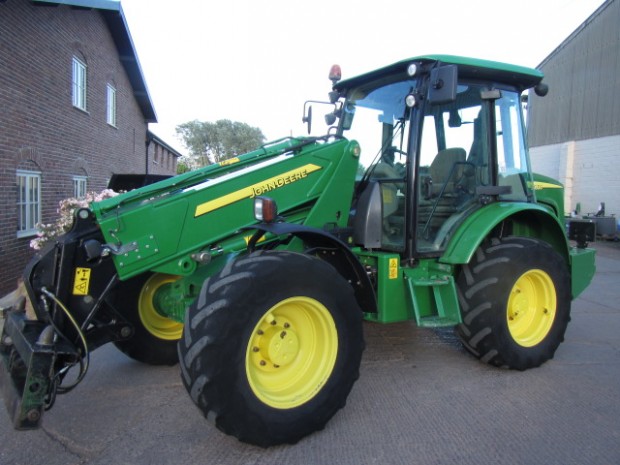 John Deere 3800