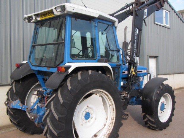 Ford 7810 III