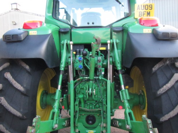 John Deere 7430