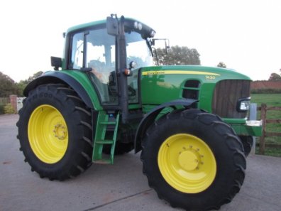 John Deere 7430