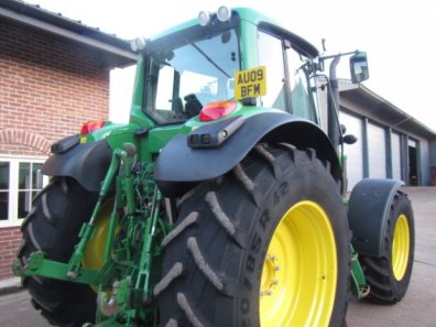 John Deere 7430