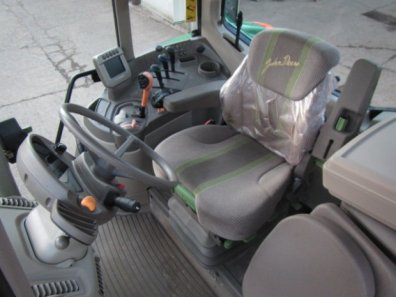 John Deere 7430