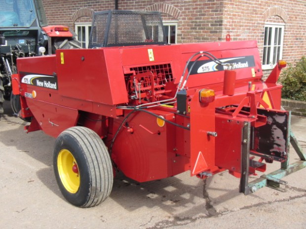 New Holland 575 baler