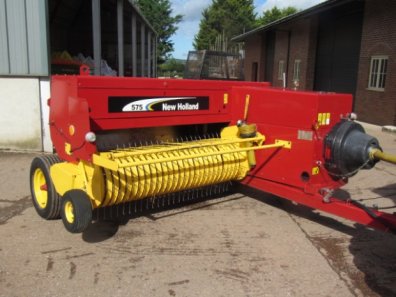 New Holland 575 baler