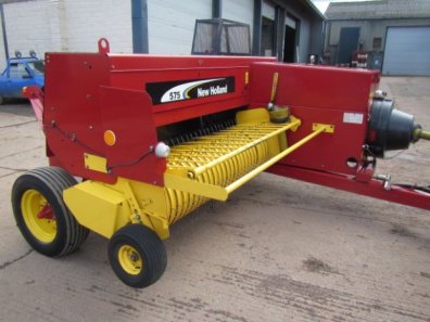 New Holland 575 baler