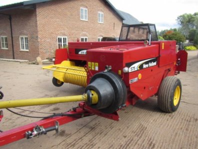 New Holland 575 baler