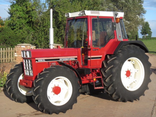 International 1056 XL