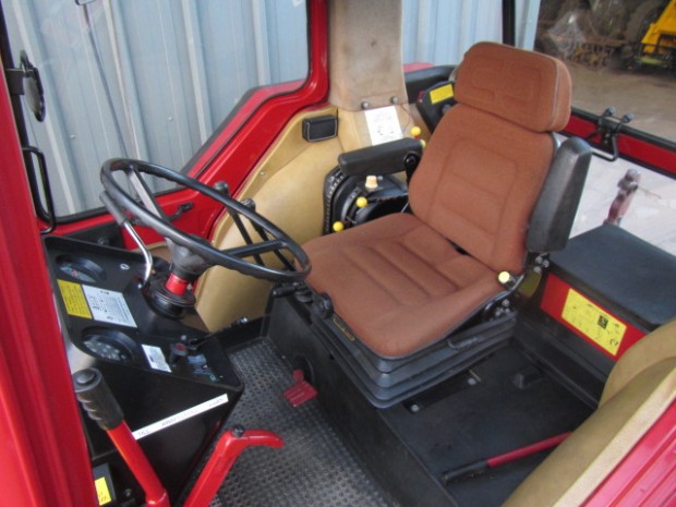 International 1056 XL