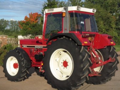 International 1056 XL