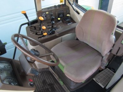 John Deere 6610
