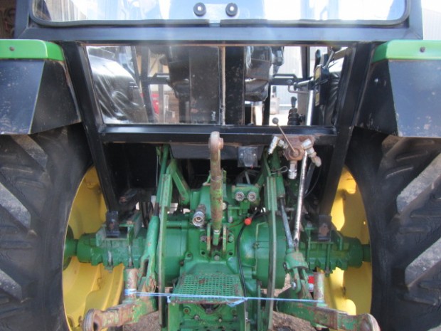 John Deere 2040
