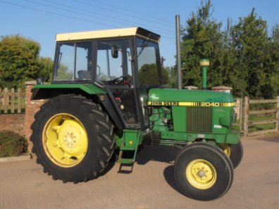 John Deere 2040