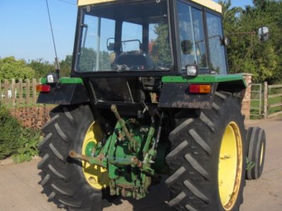 John Deere 2040