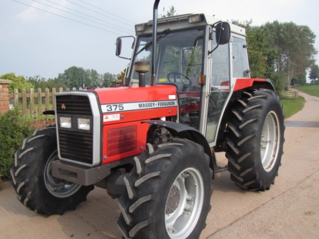 Massey Ferguson 375