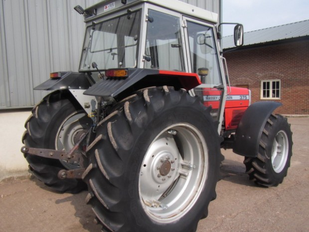 Massey Ferguson 375