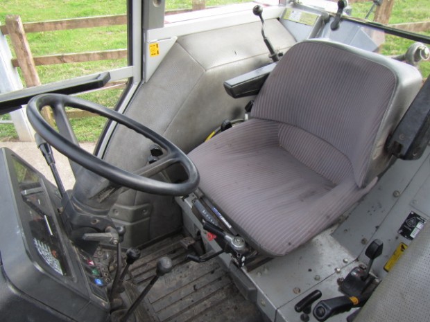 Massey Ferguson 375
