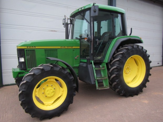 John Deere 6600