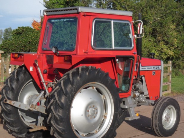 Massey Ferguson 575