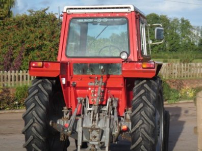 Massey Ferguson 575