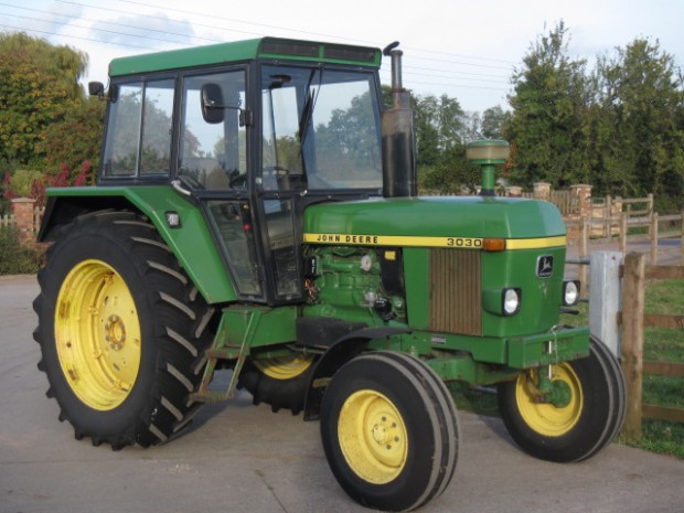 John Deere 3030