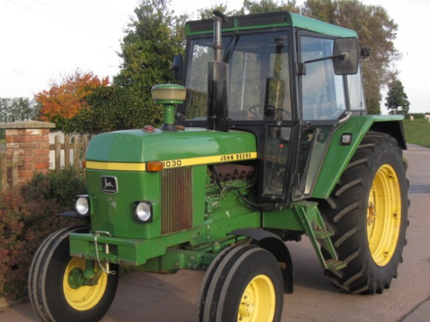 John Deere 3030