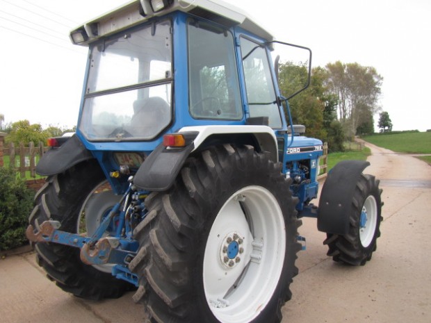 Ford 7810 III