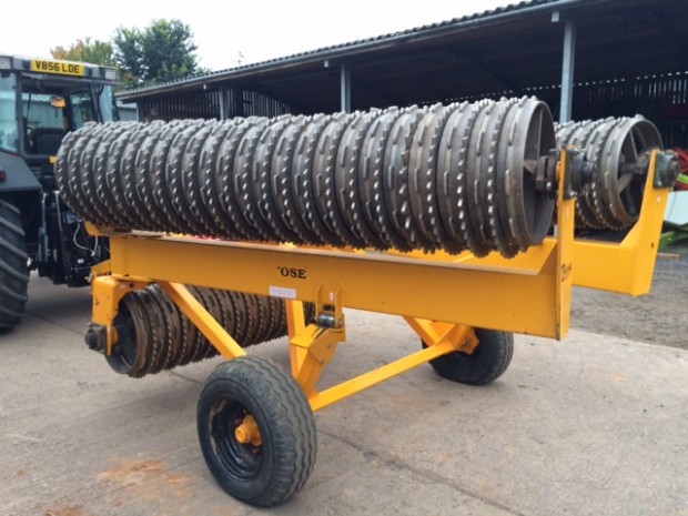 Twose hydraulic folding Cambridge rollers
