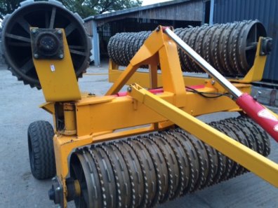 Twose hydraulic folding Cambridge rollers