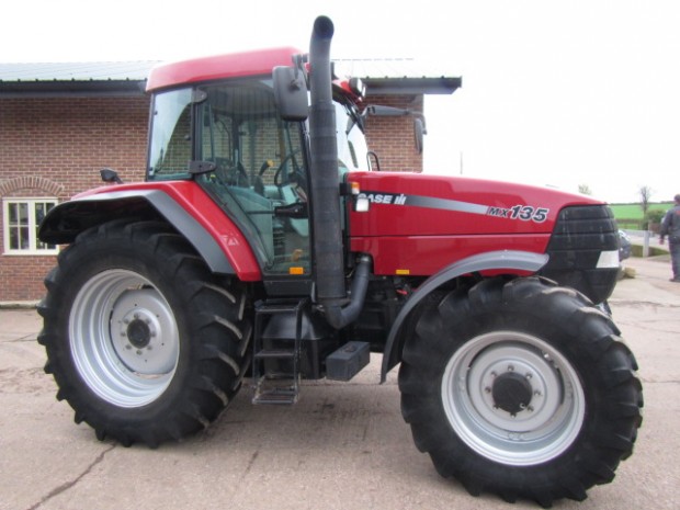 Case MX135