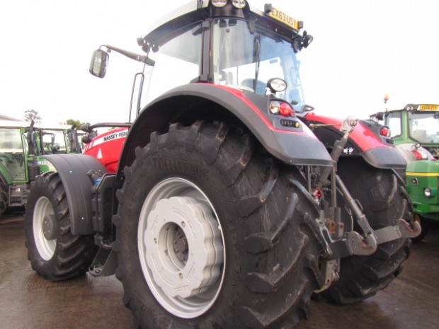 Massey Ferguson 8690