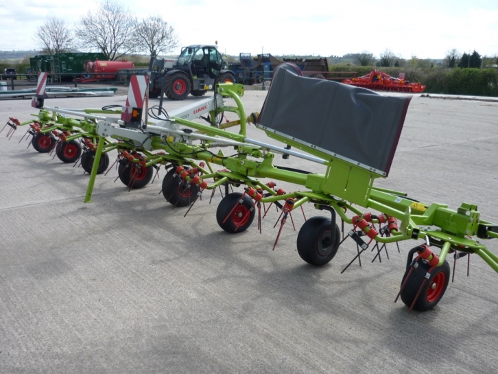 Claas Volto 900 8 rotor tedder