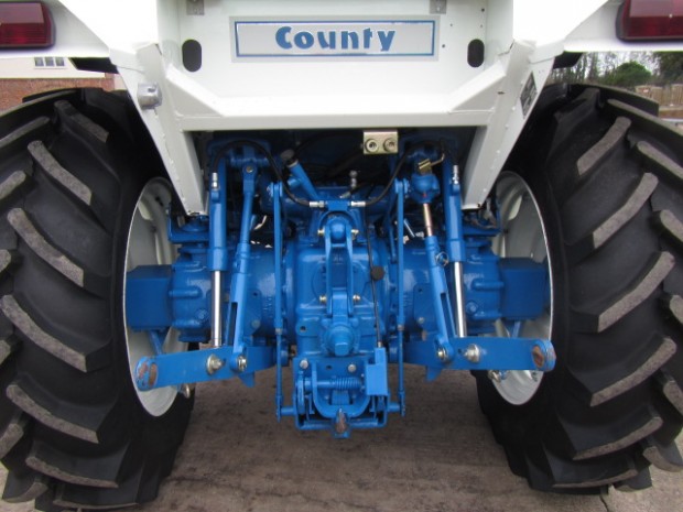 County TW 1184 long wheel base