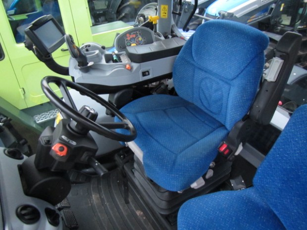 New Holland T7.200