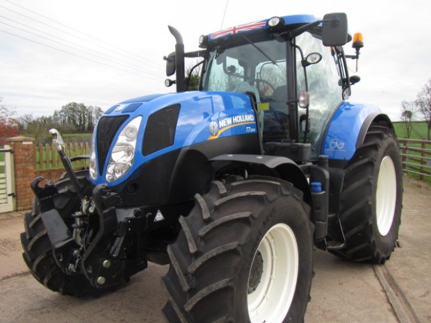 New Holland T7.200