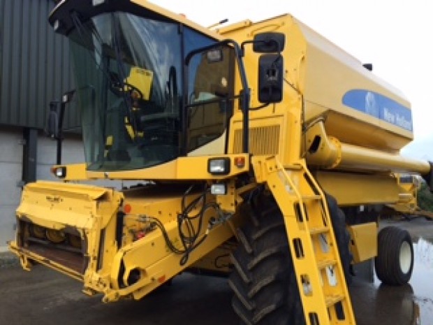 New Holland TX66