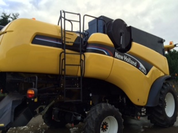 New Holland CX720