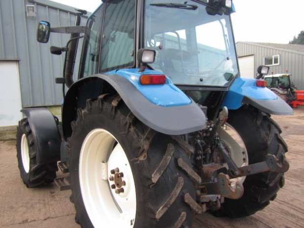 New Holland TS115