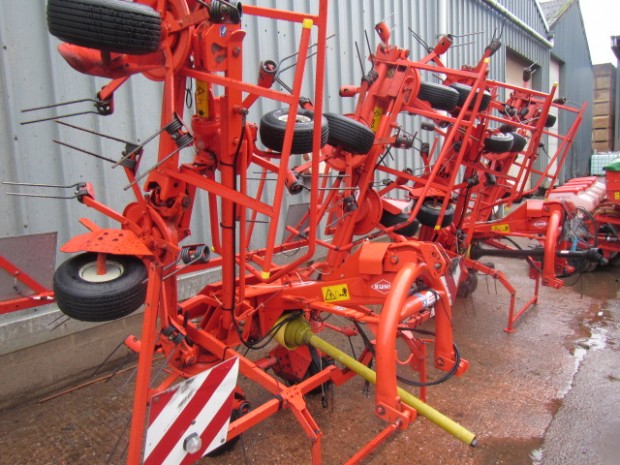 Kuhn GF 7601 MH 8 rotor tedder
