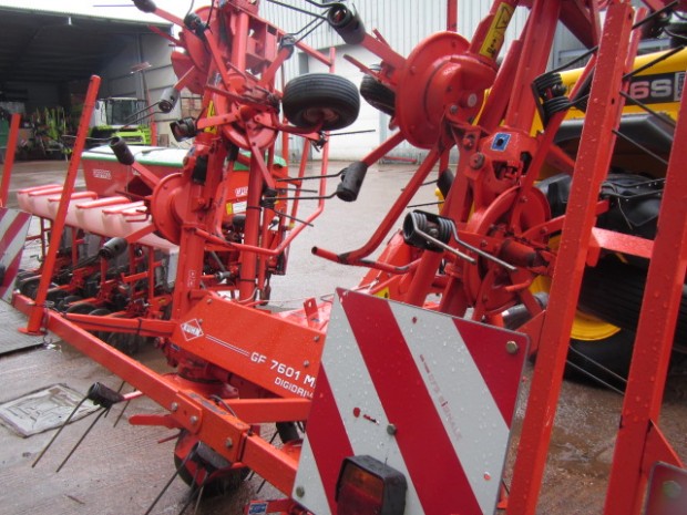 Kuhn GF 7601 MH 8 rotor tedder