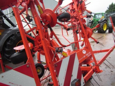 Kuhn GF 7601 MH 8 rotor tedder