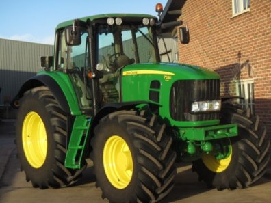 John Deere 7530