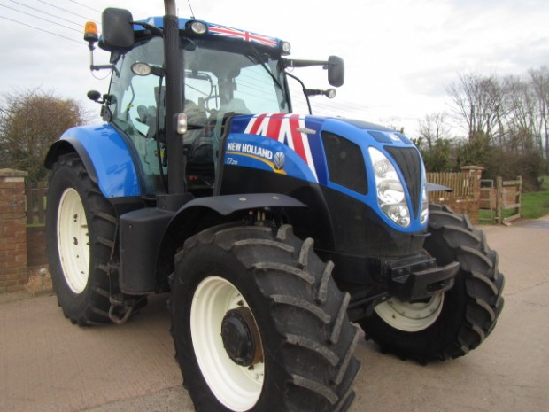 New Holland T7.210