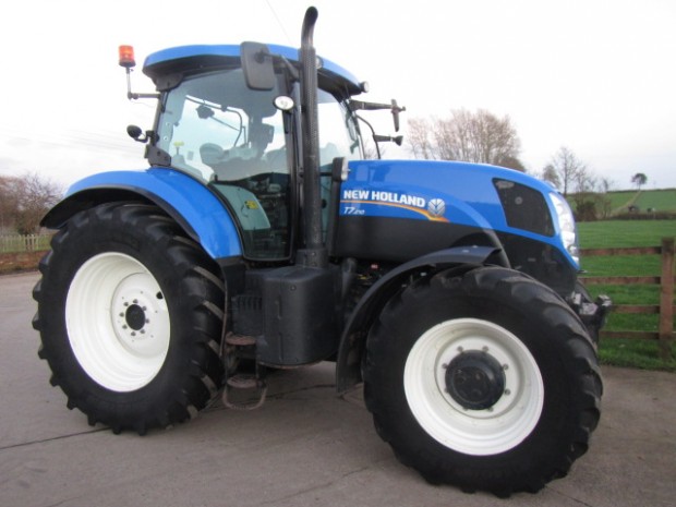New Holland T7.210