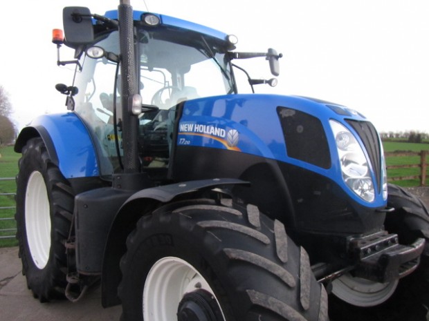 New Holland T7.210