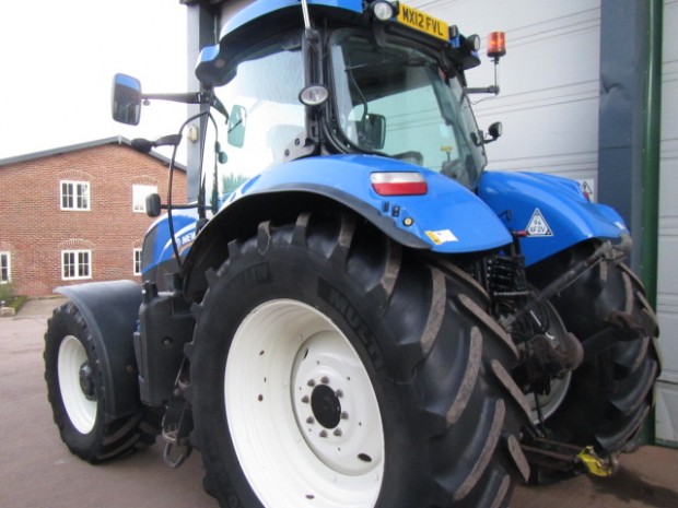 New Holland T7.210