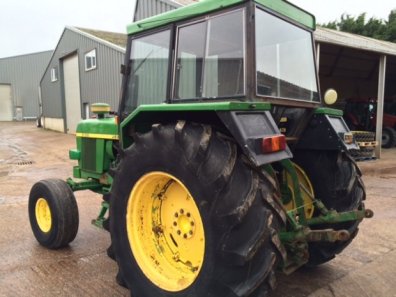 John Deere 3130
