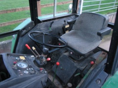 John Deere 3130