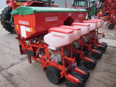 Gaspardo 6 row maize drill