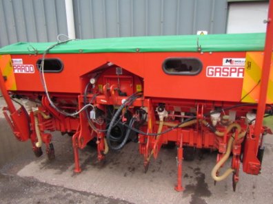 Gaspardo 6 row maize drill